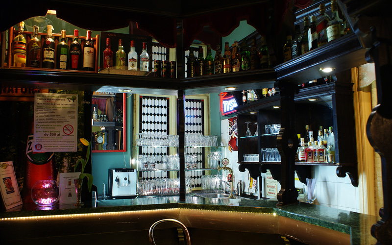 Drink bar